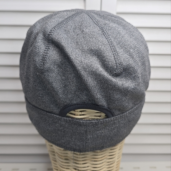 CALVIN KLEIN Ponytail Cap Gray Stretch Fit Beanie Hat Women's Sporty Minimalist - Picture 4 of 9